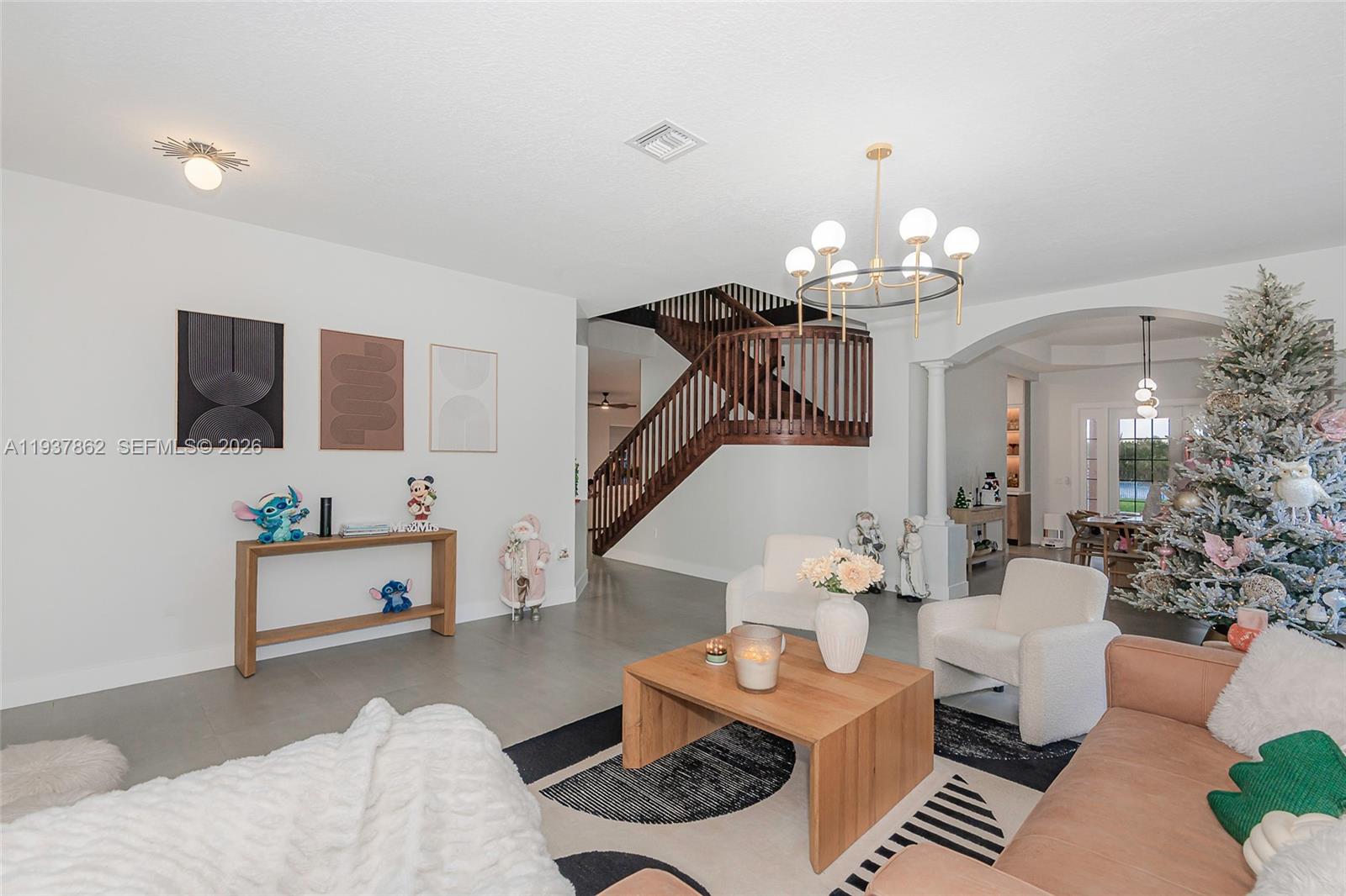 SUNSET LAKES PLAT TWO - Residential