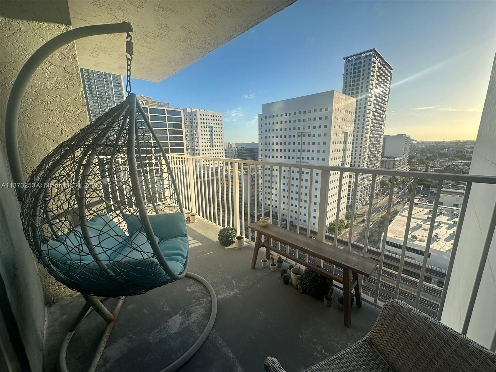 Beautiful 1/1 right in the heart of downtown, surrounded by convenience, culture, and excitement. Great investment or enduser. Enjoy resort-style amenities including rooftop tennis courts, a full sport deck with basketball, jogging and walking paths, a modern fitness center, clubhouse/party room, cyber café with Wi-Fi, billiard and poker room, 8-seat private theater, volleyball court, pool with Zen sunning beds. Perfectly located near MetroRail, the PeopleMover, and Brightline—getting around is a breeze. Plus, you’re within walking distance of the World Center, Apple Store, Kaseya Center, Frost Science Museum, Bayside, Target, and Publix. Whether for an investment or place to call home, The Madison combines affordability with unbeatable location and lifestyle.