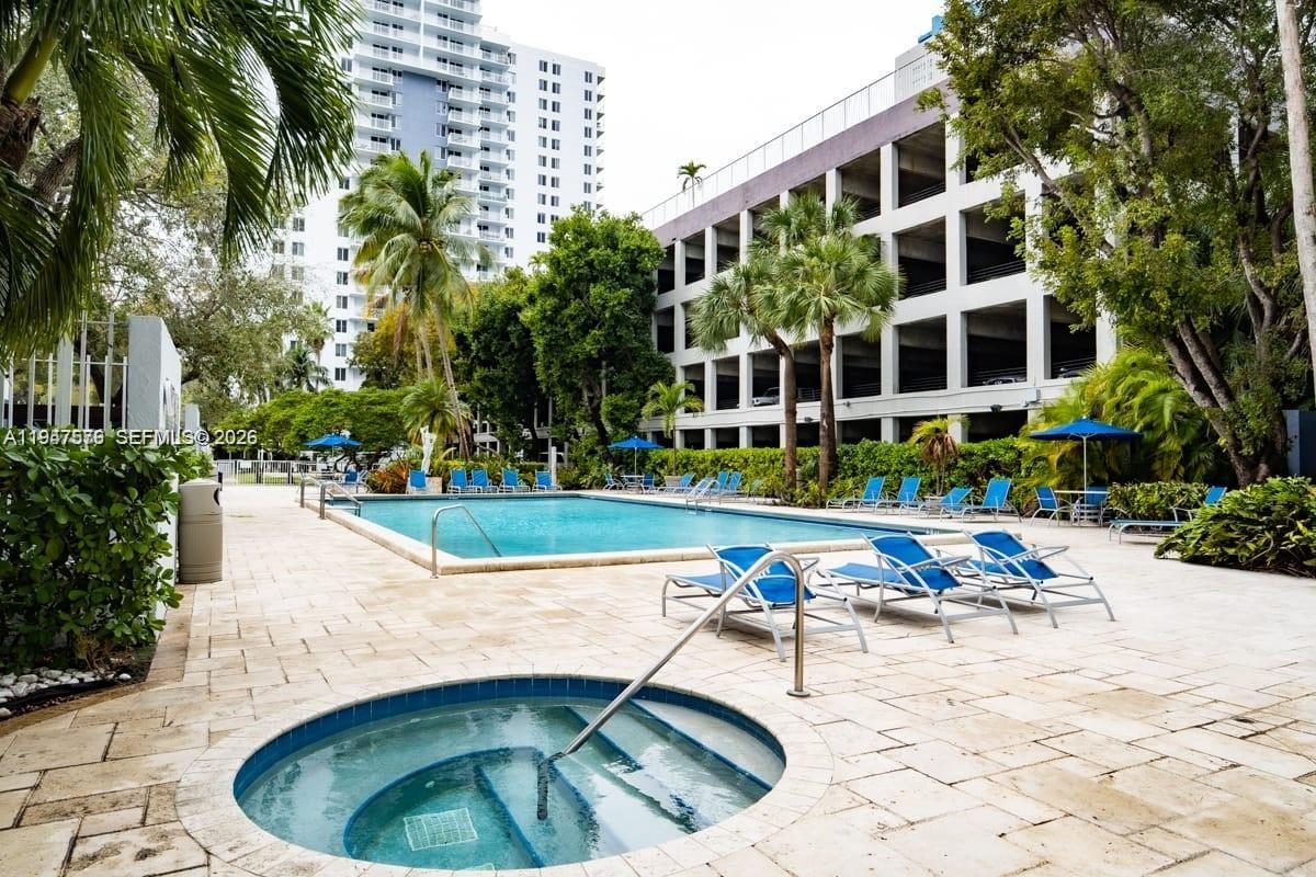 MADISON DOWNTOWN CONDO - Residential