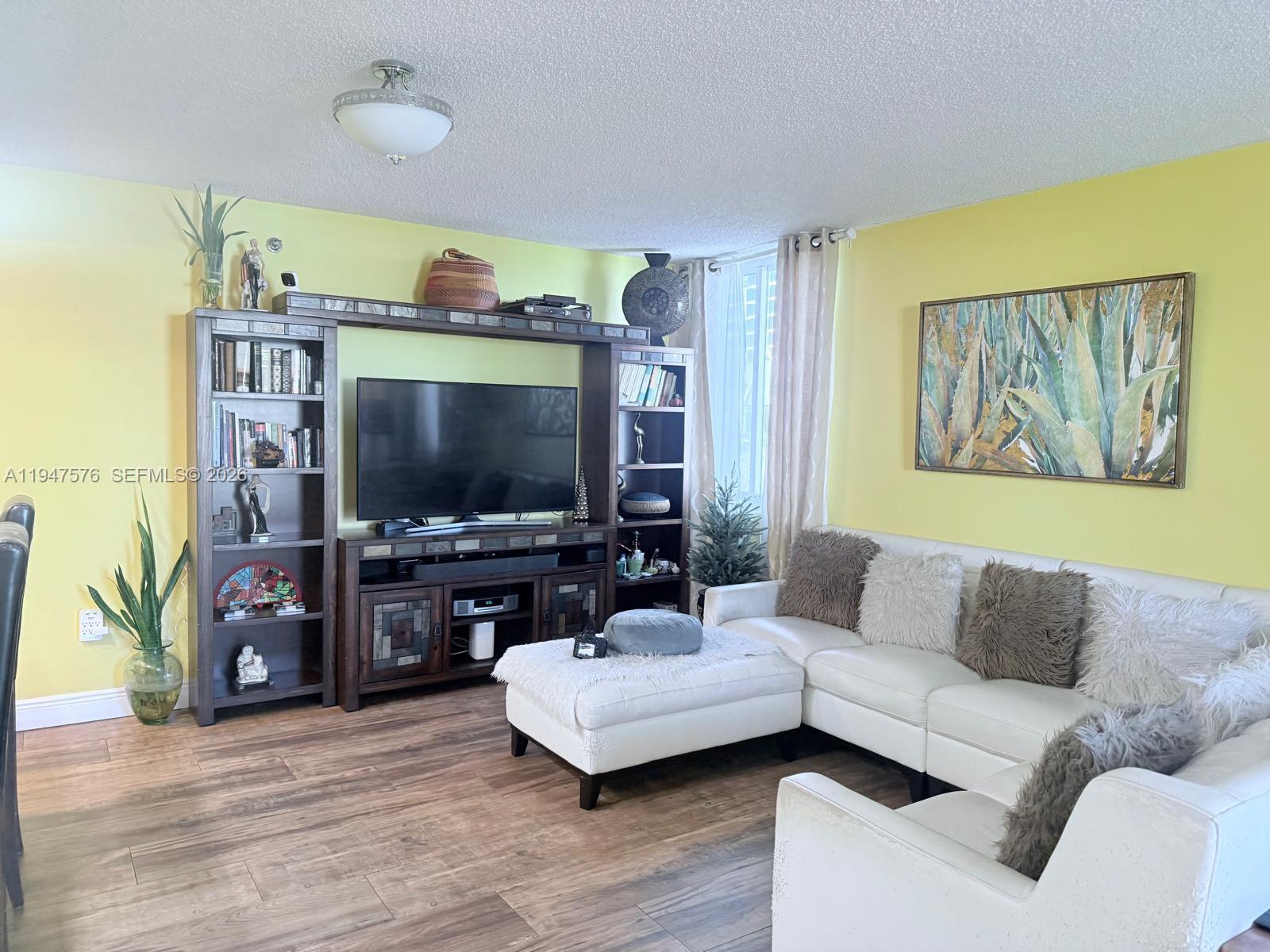 MADISON DOWNTOWN CONDO - Residential