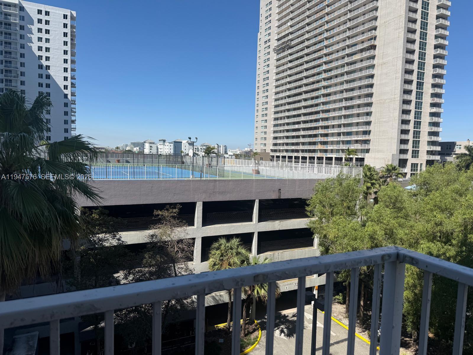 MADISON DOWNTOWN CONDO - Residential