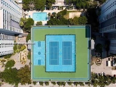 MADISON DOWNTOWN CONDO - Residential