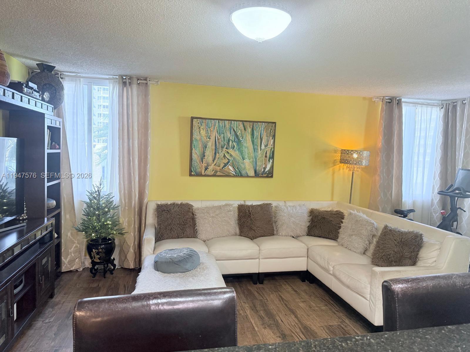 MADISON DOWNTOWN CONDO - Residential