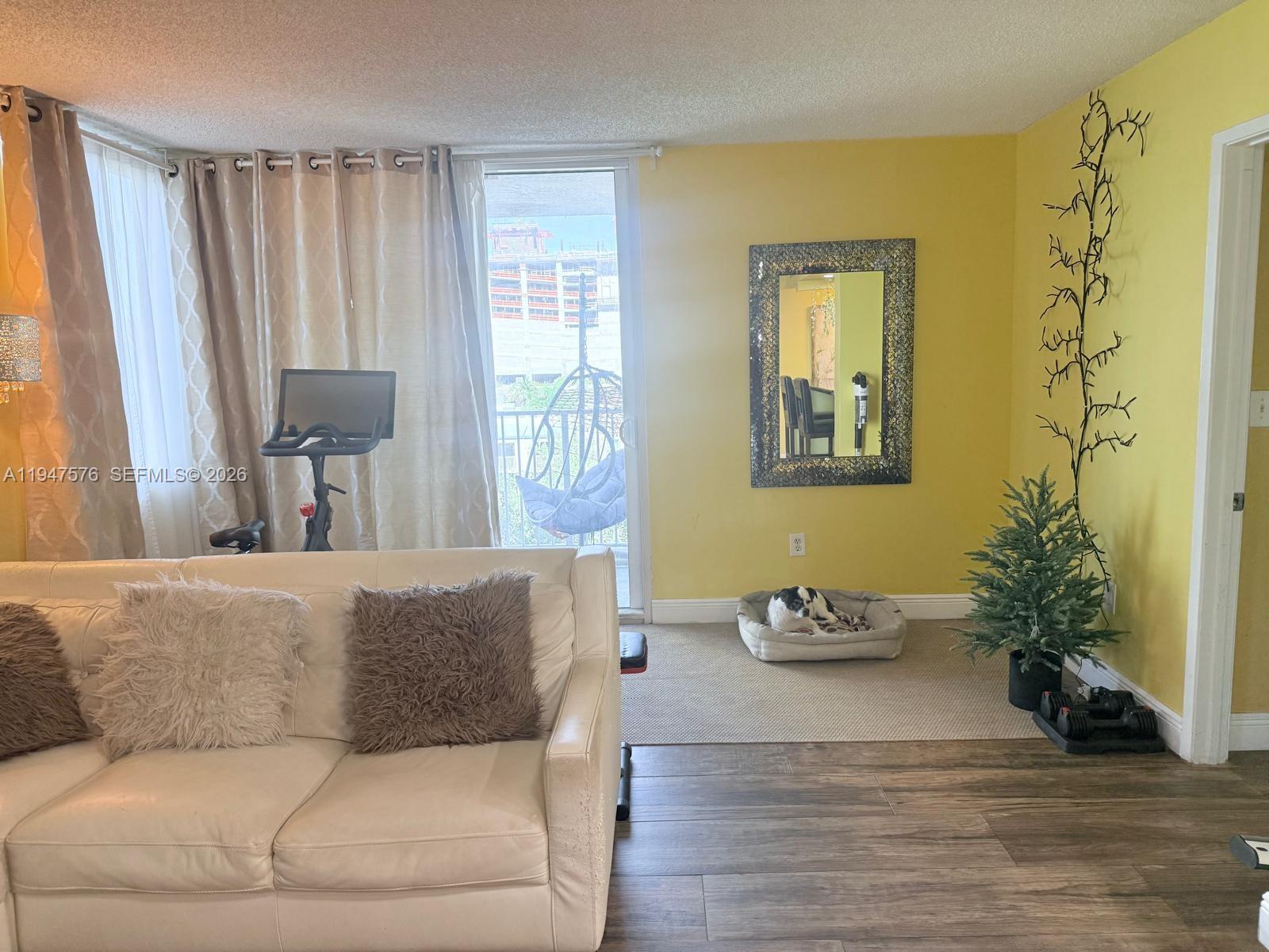 MADISON DOWNTOWN CONDO - Residential