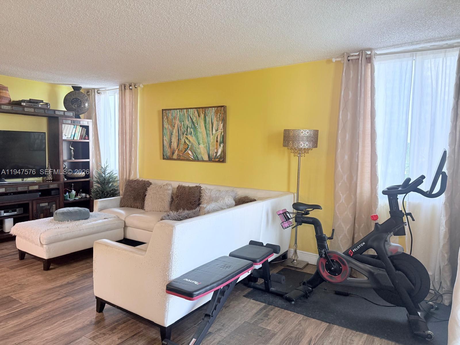 MADISON DOWNTOWN CONDO - Residential