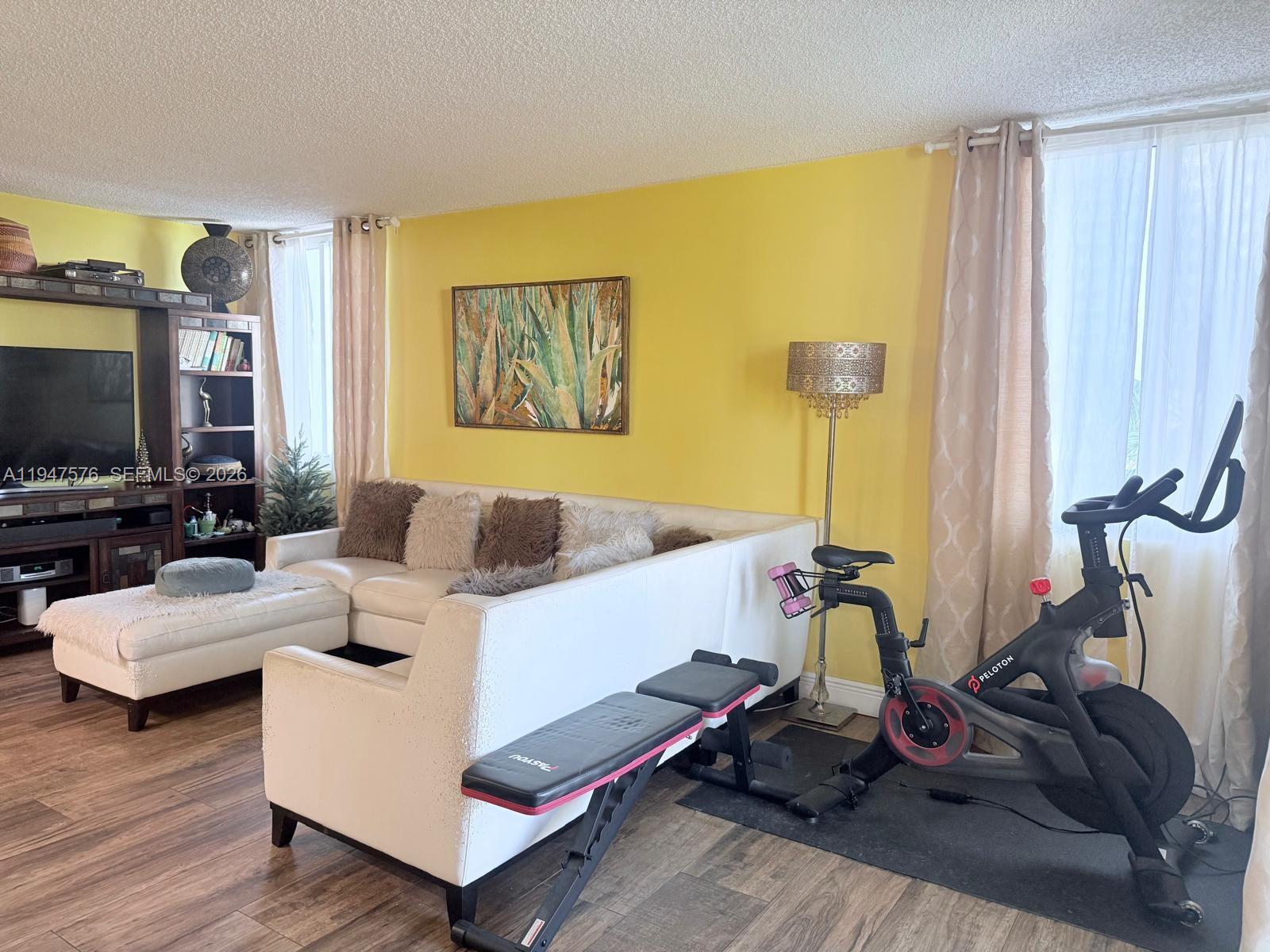 MADISON DOWNTOWN CONDO - Residential