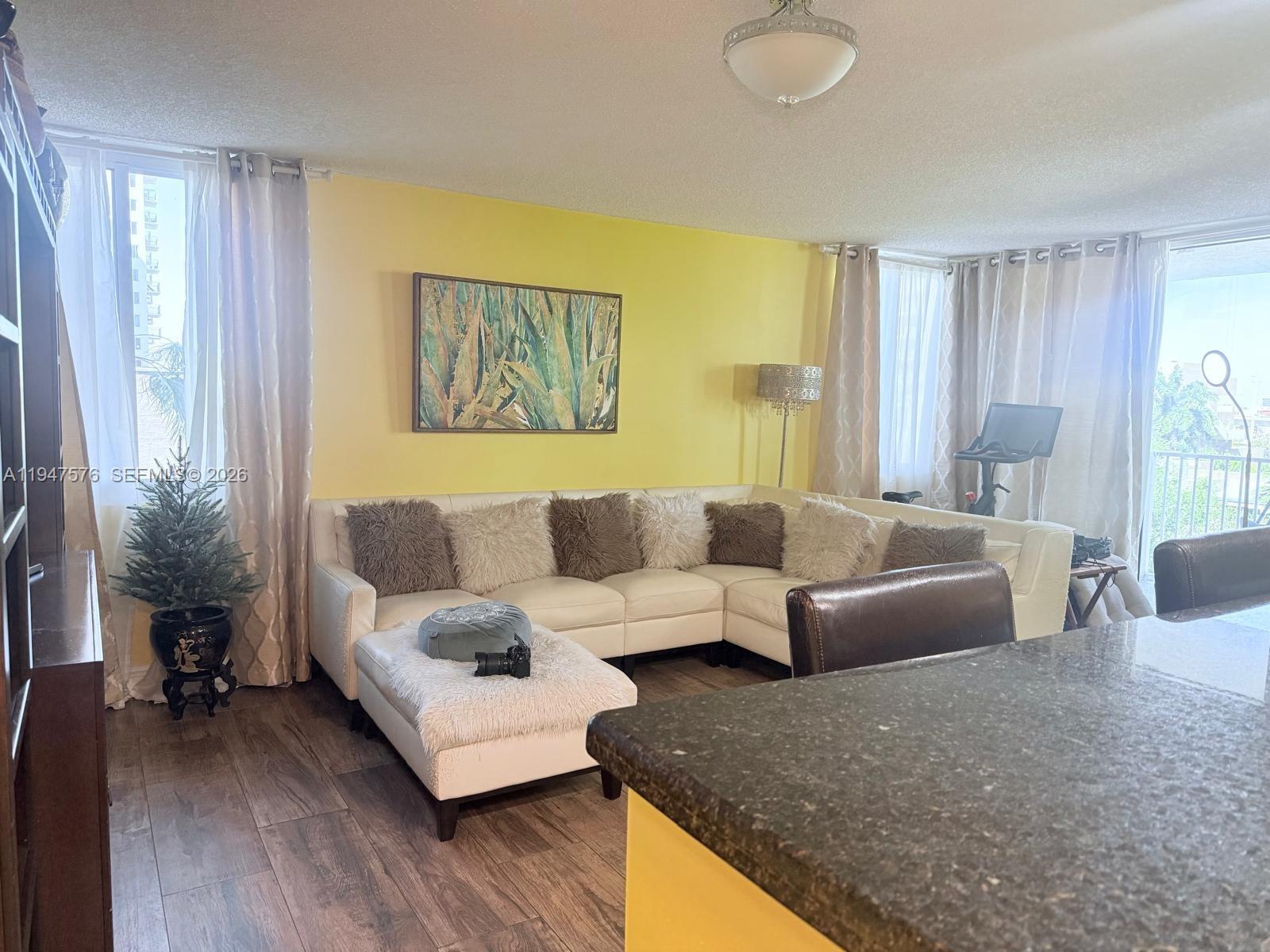 MADISON DOWNTOWN CONDO - Residential