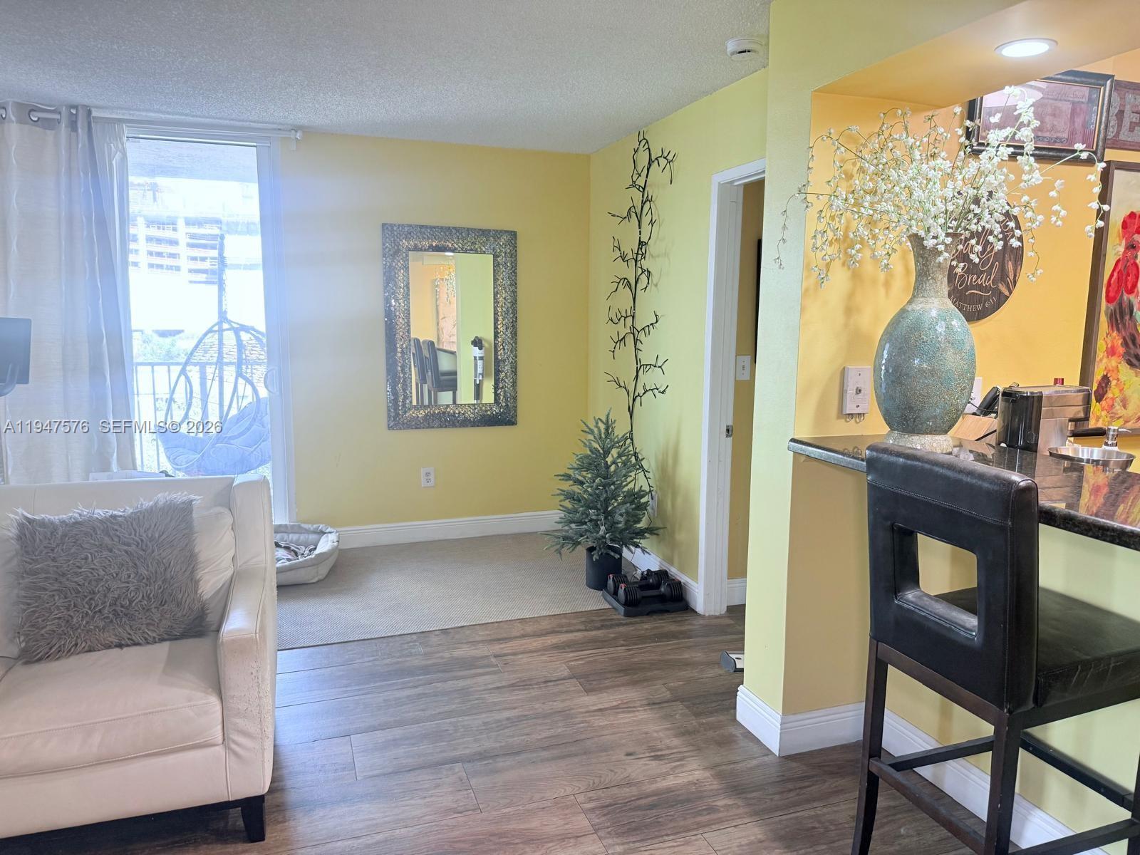 MADISON DOWNTOWN CONDO - Residential