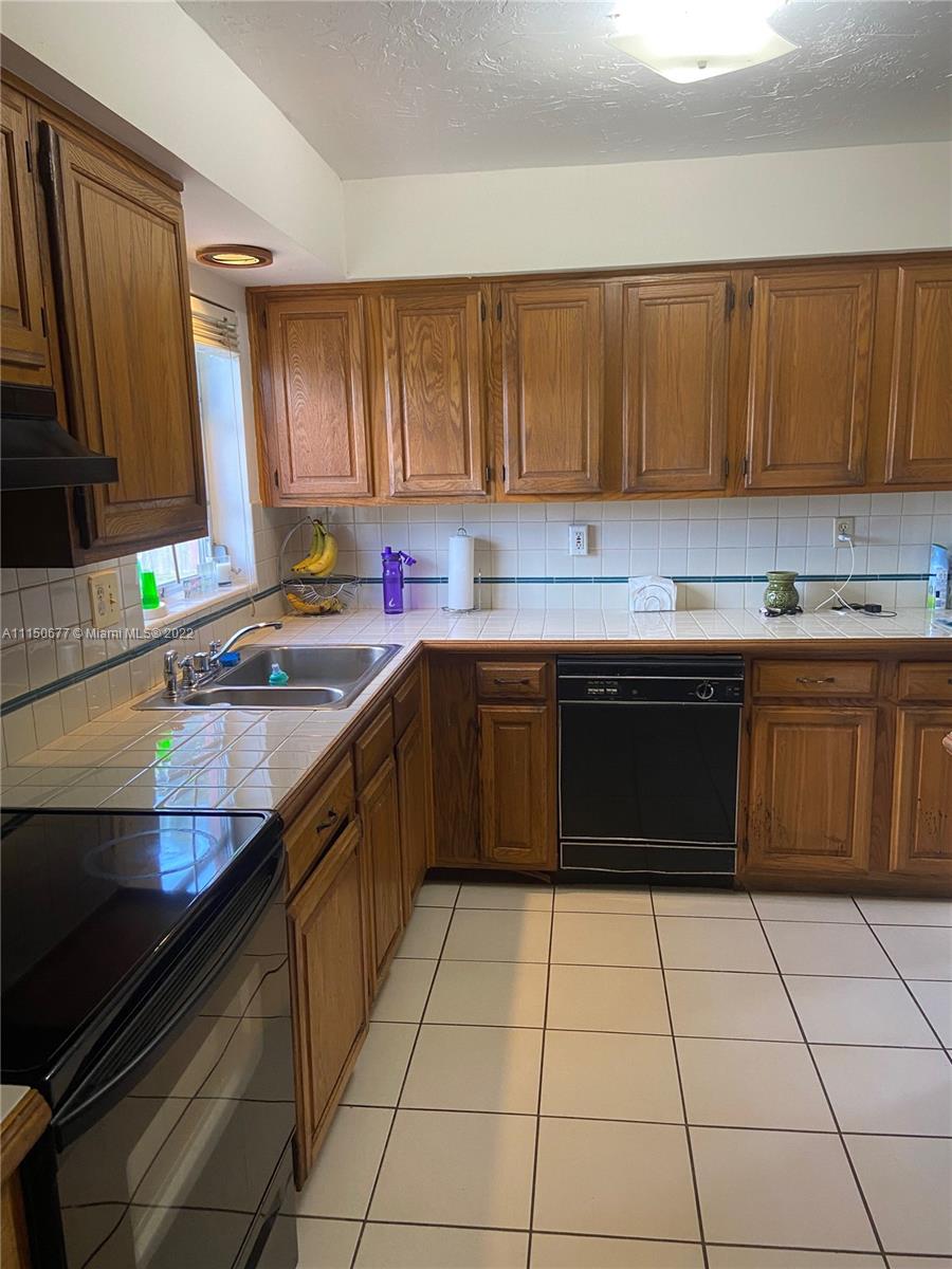 FAIRWAY ESTATES SEC FIVE - Residential