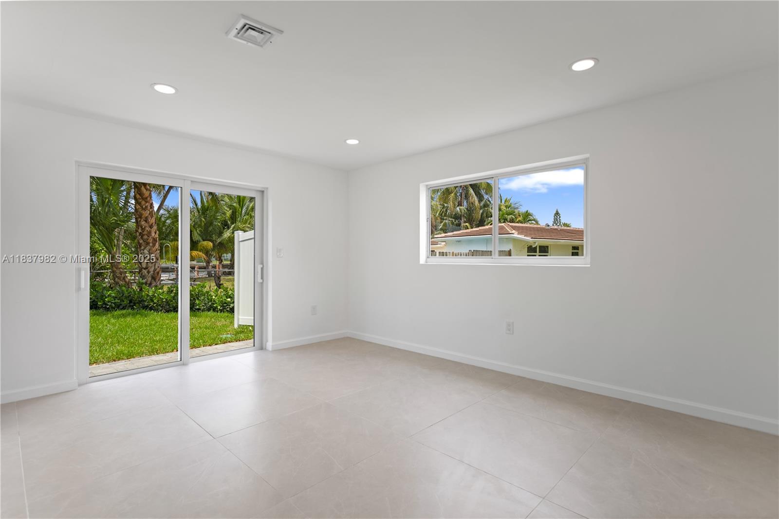 BOULEVARD PARK ISLES SEC - Residential