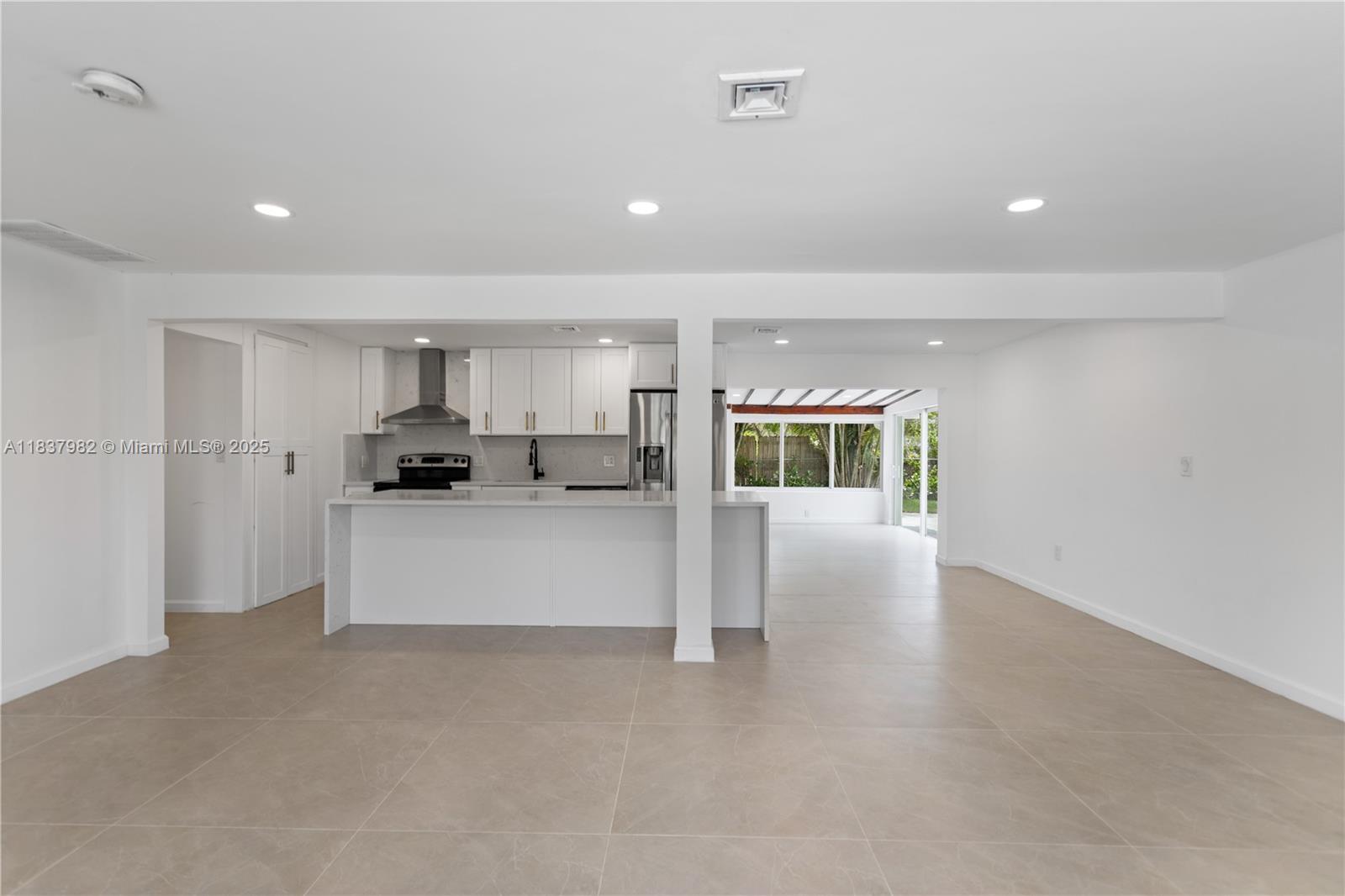 BOULEVARD PARK ISLES SEC - Residential