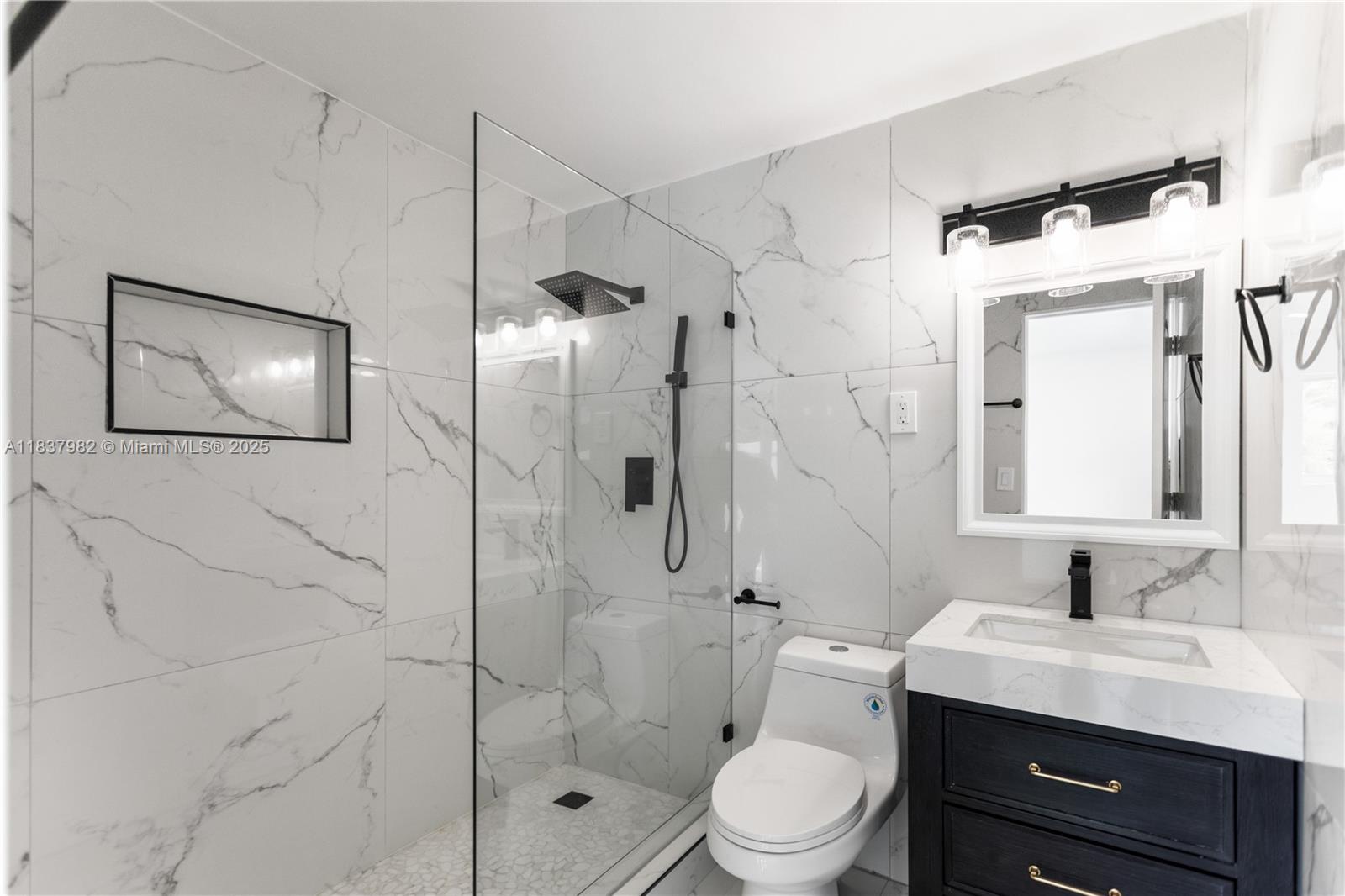 BOULEVARD PARK ISLES SEC - Residential