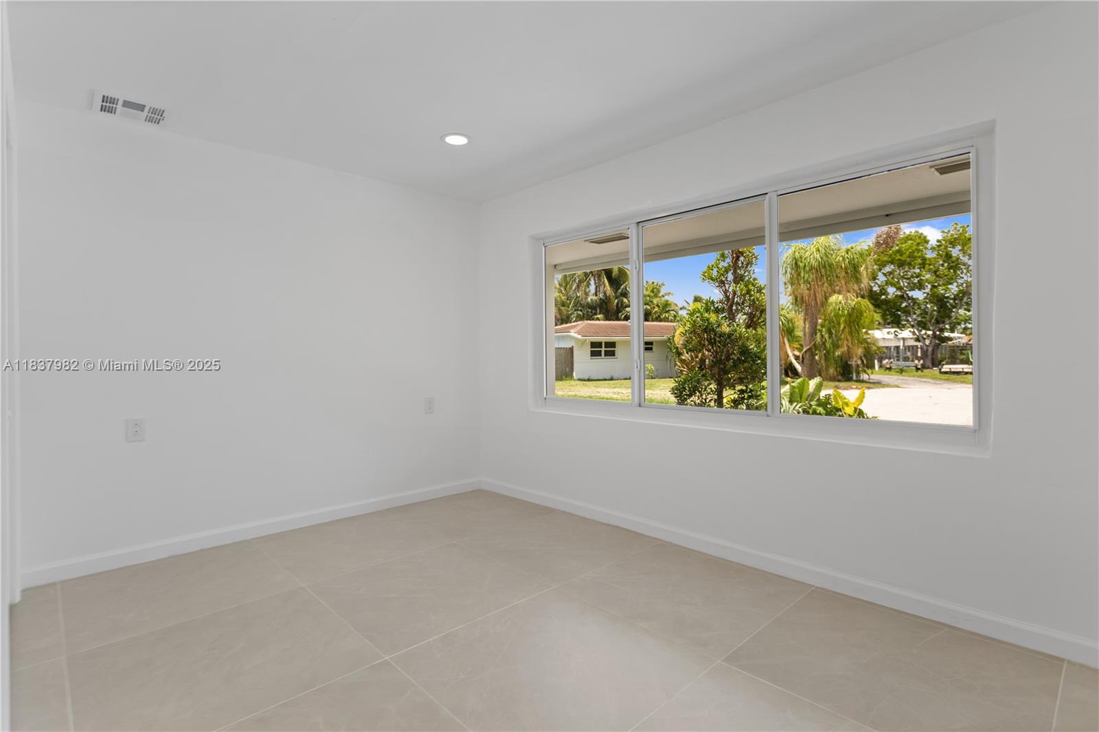 BOULEVARD PARK ISLES SEC - Residential