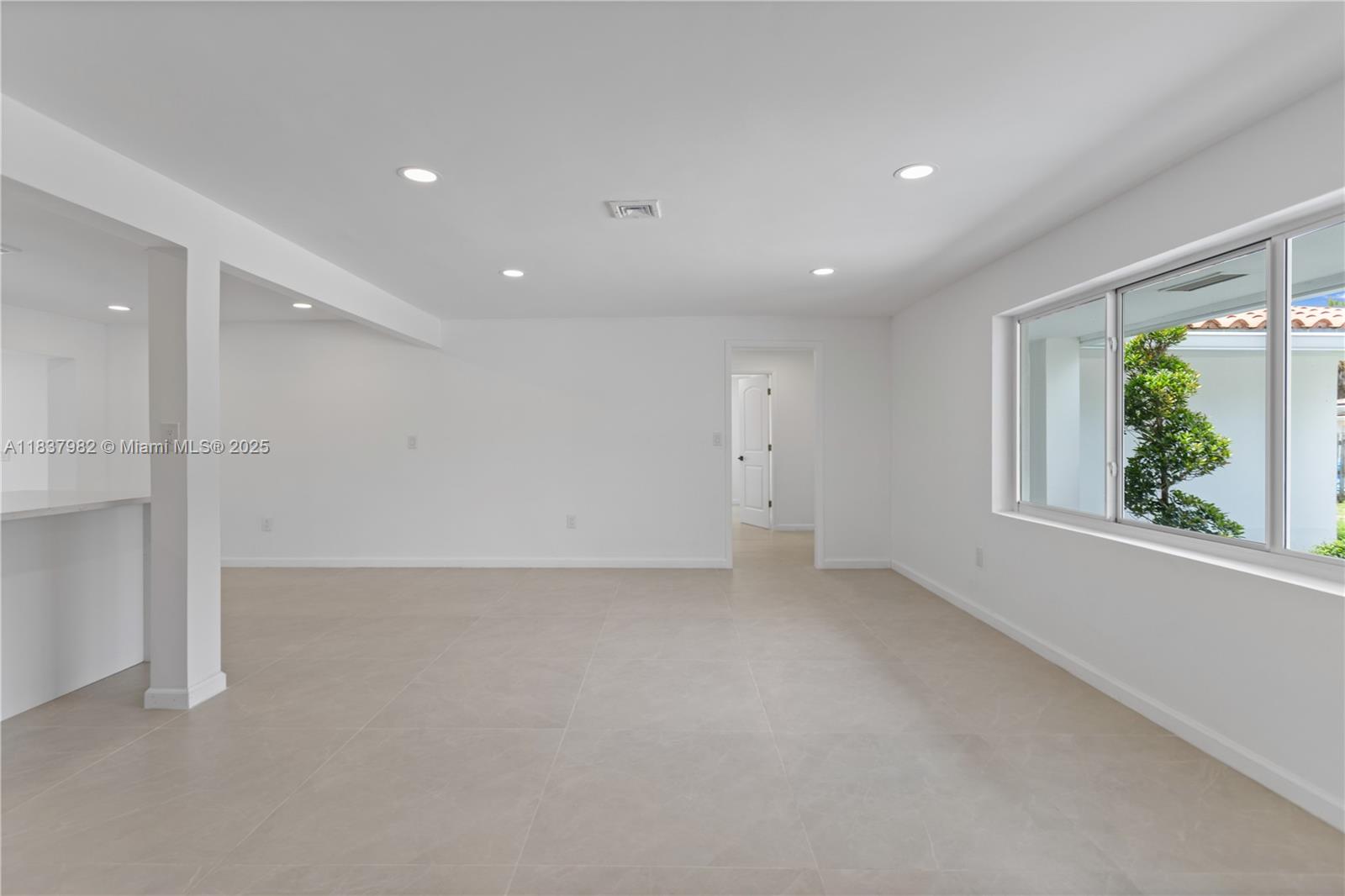 BOULEVARD PARK ISLES SEC - Residential