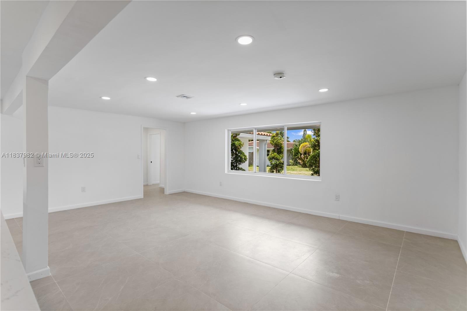 BOULEVARD PARK ISLES SEC - Residential