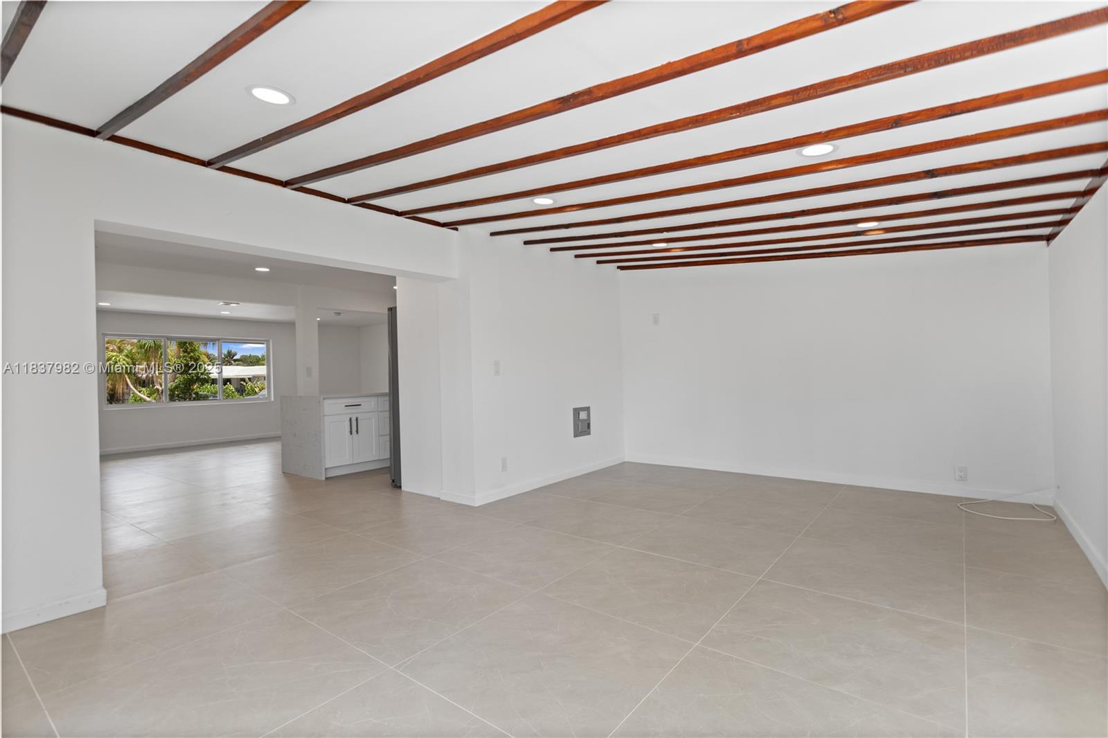 BOULEVARD PARK ISLES SEC - Residential