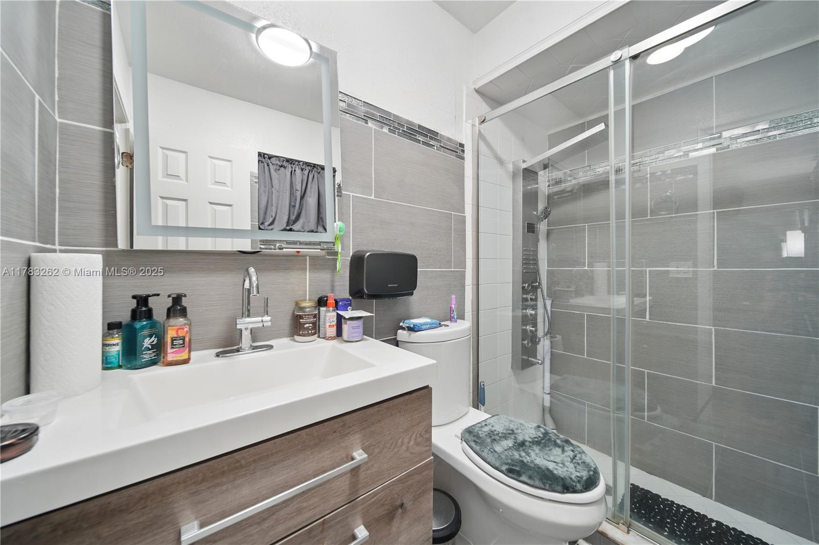 SUNRISE GOLF VILLAGE - Residential