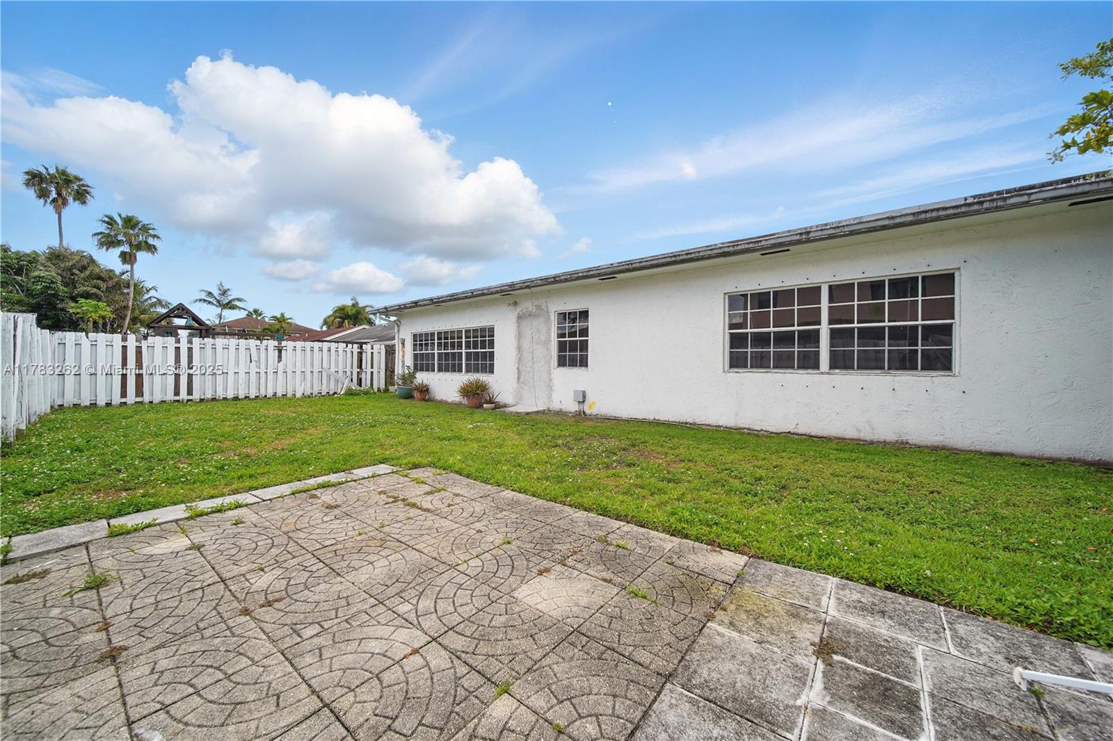 SUNRISE GOLF VILLAGE - Residential