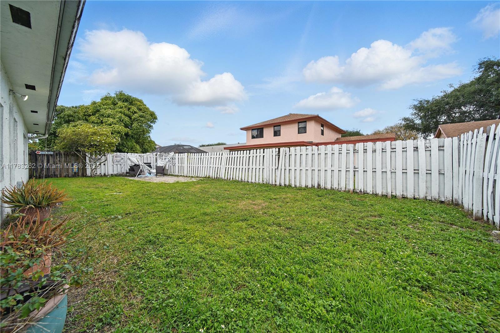 SUNRISE GOLF VILLAGE - Residential