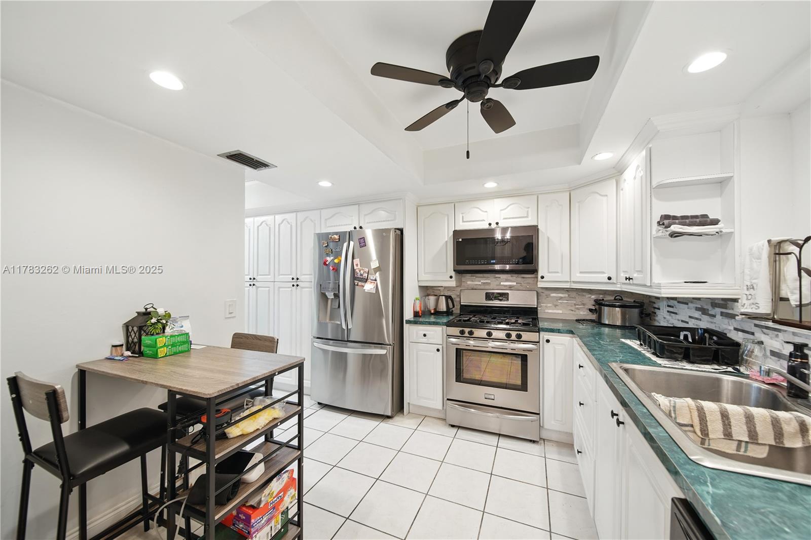 SUNRISE GOLF VILLAGE - Residential