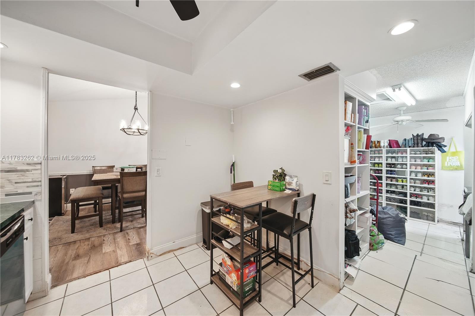 SUNRISE GOLF VILLAGE - Residential