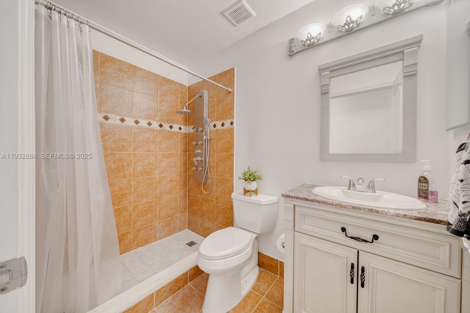 FOREST LAKES ESTATES SEC - Residential