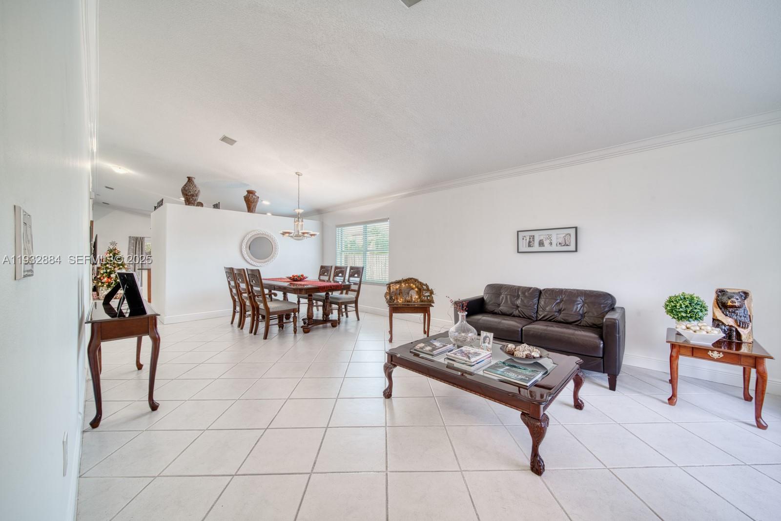 FOREST LAKES ESTATES SEC - Residential