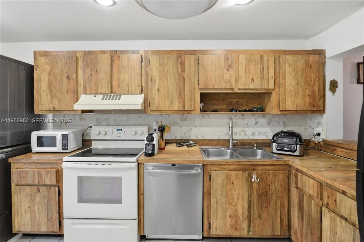 WESTVIEW CONDOMINIUM NO S - Residential