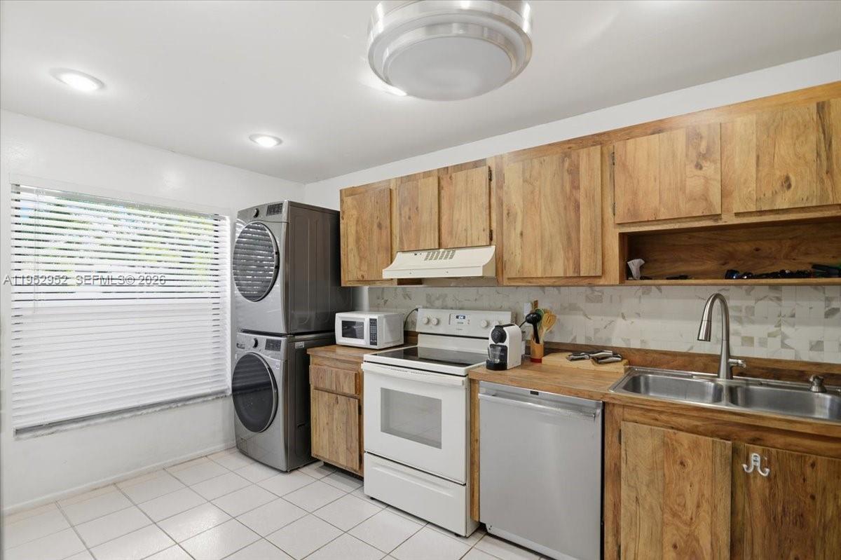 WESTVIEW CONDOMINIUM NO S - Residential