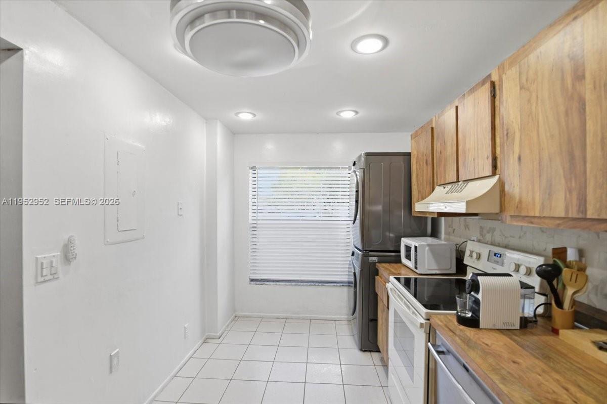 WESTVIEW CONDOMINIUM NO S - Residential