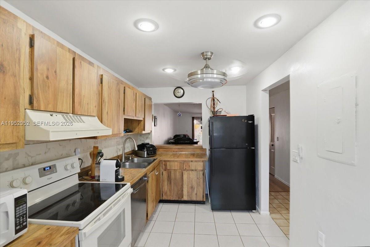 WESTVIEW CONDOMINIUM NO S - Residential