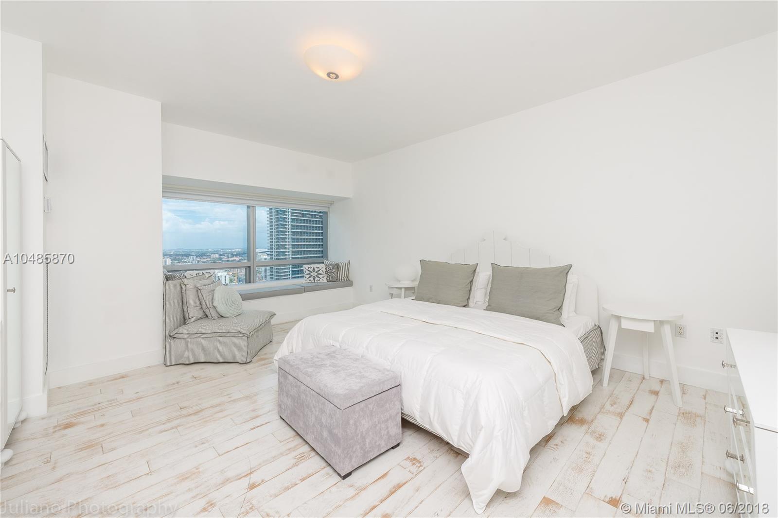 MILLENNIUM TOWER - Residential