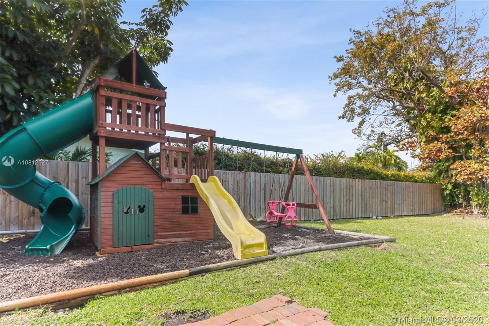 PINE ACRES SEC 5 - Residential Lease