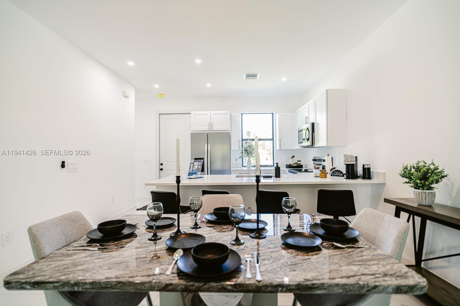 LEHIGH ESTATES - Residential Income