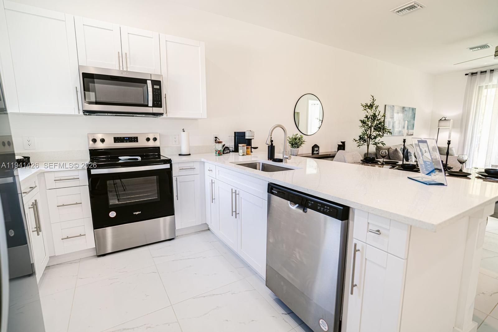 LEHIGH ESTATES - Residential Income