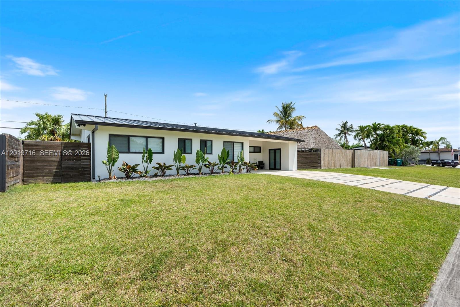 SOUTH CORAL HOMES SEC 2 - Residential