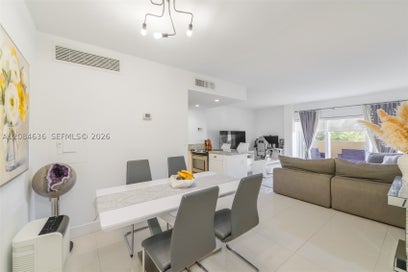 880 NE 69th St 5L Miami FL 33138