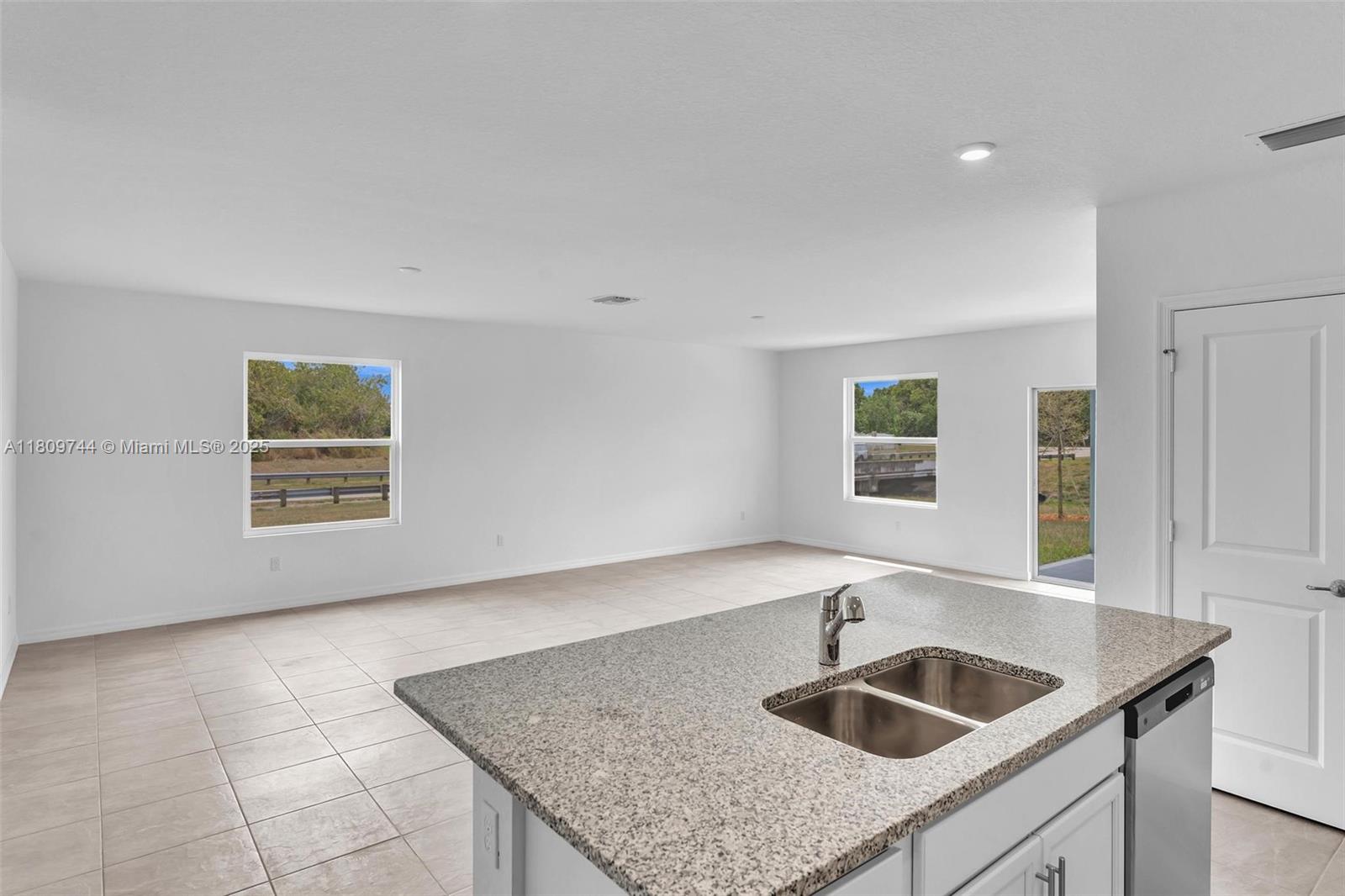PORT ST LUCIE SECTION 33 - Residential