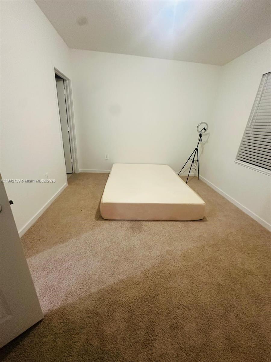 MIAMI LAND AND DEVELOPMEN - Residential Lease