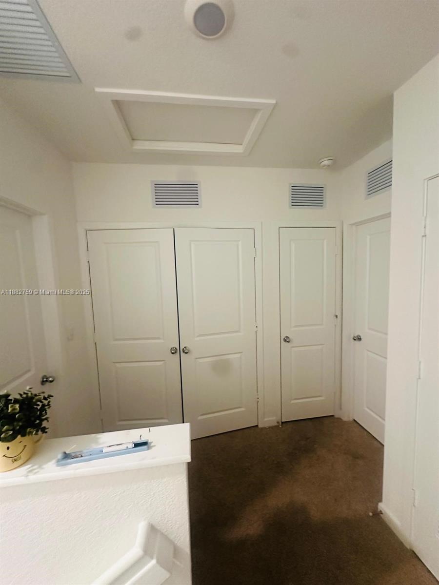 MIAMI LAND AND DEVELOPMEN - Residential Lease