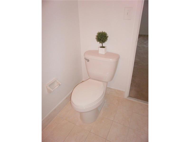 THE GREENS AT DORAL CONDO - Residential Lease