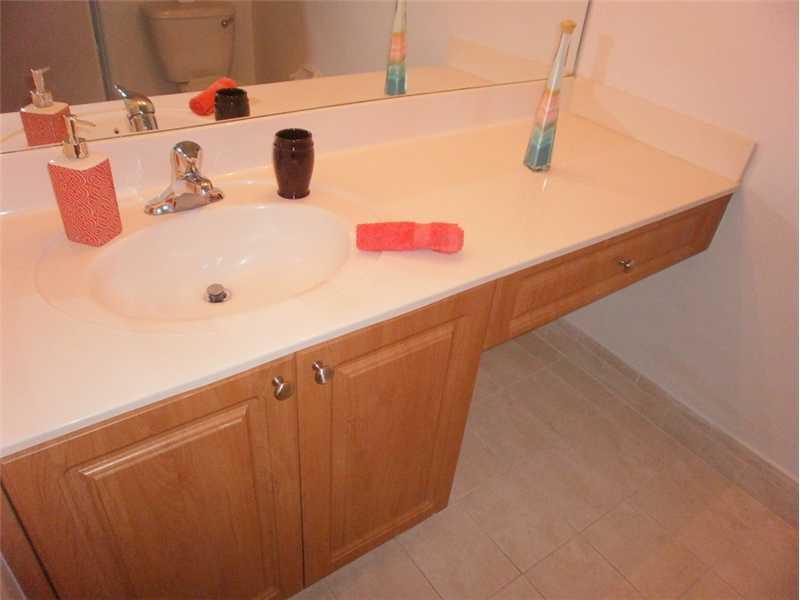 THE GREENS AT DORAL CONDO - Residential Lease