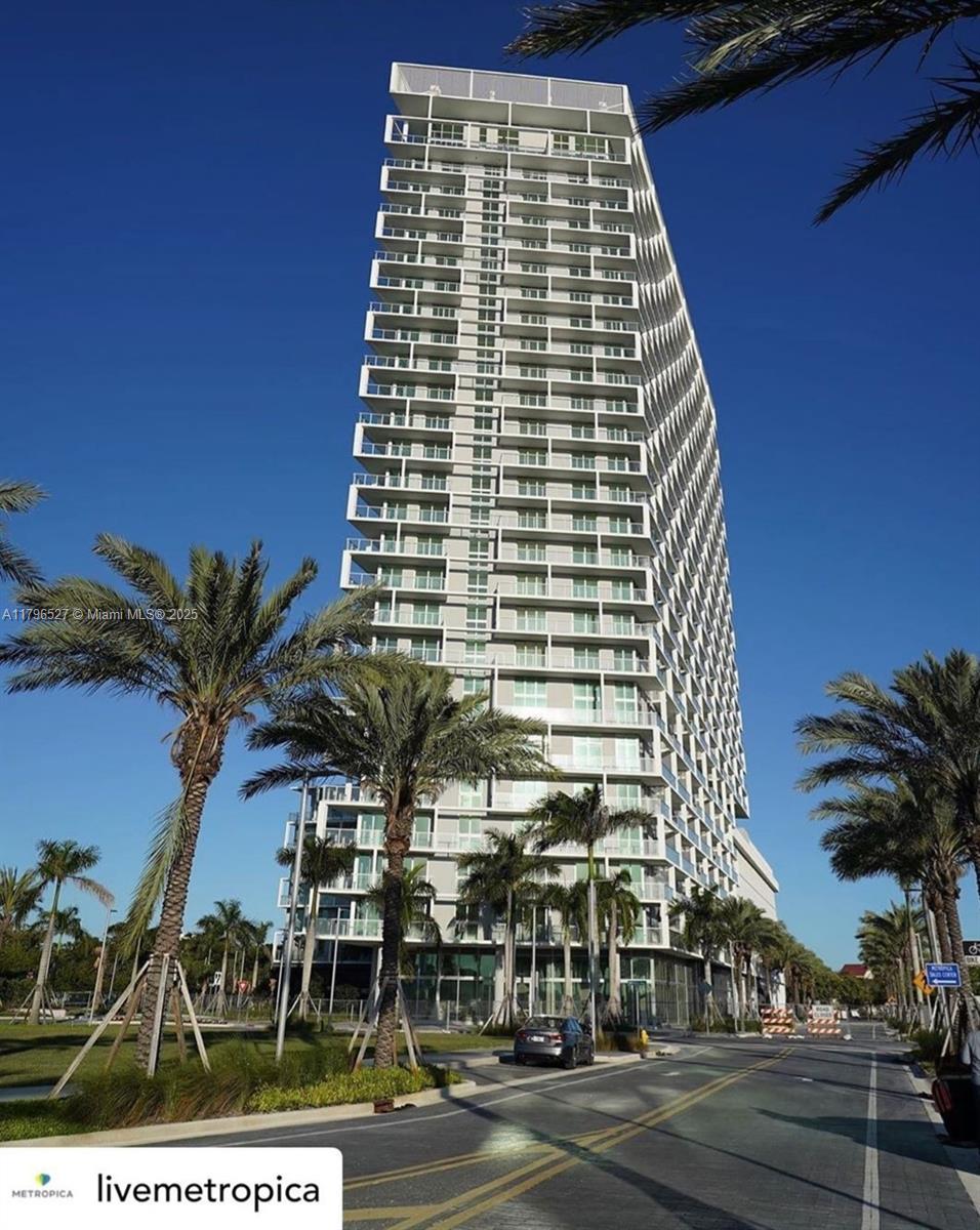 2000 Metropica Way 505