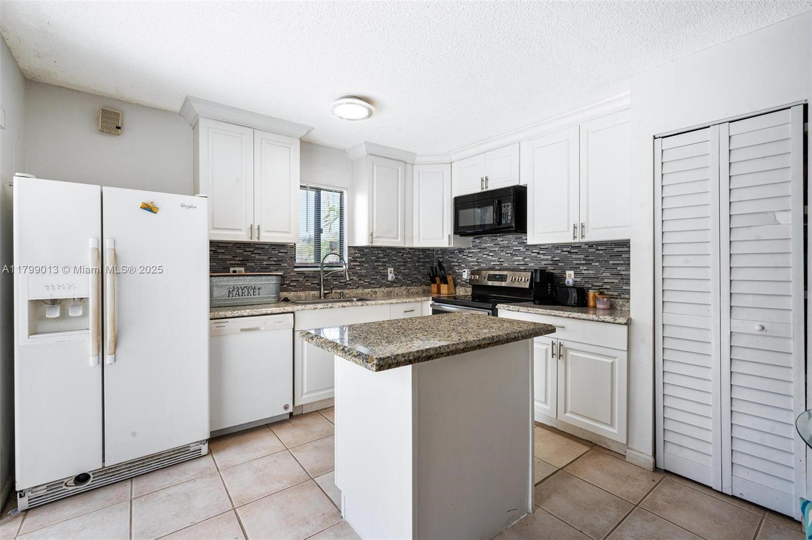 WATERVIEW ESTATES - Residential