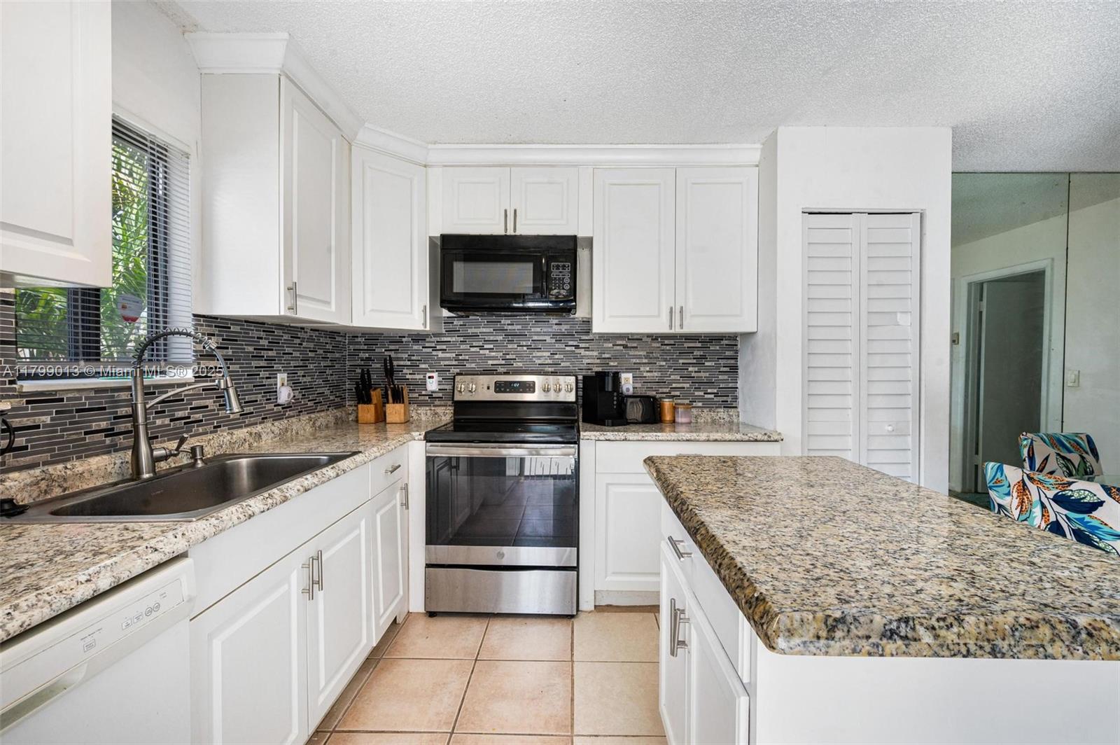 WATERVIEW ESTATES - Residential