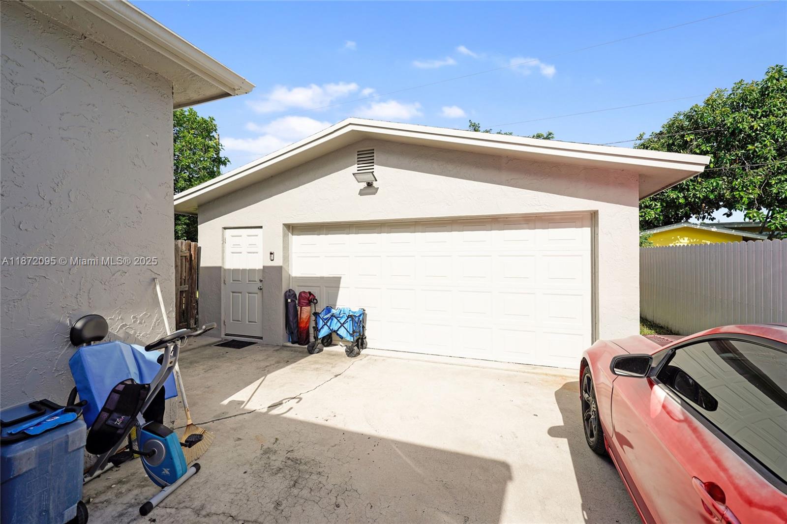 3011 N 74th Ave