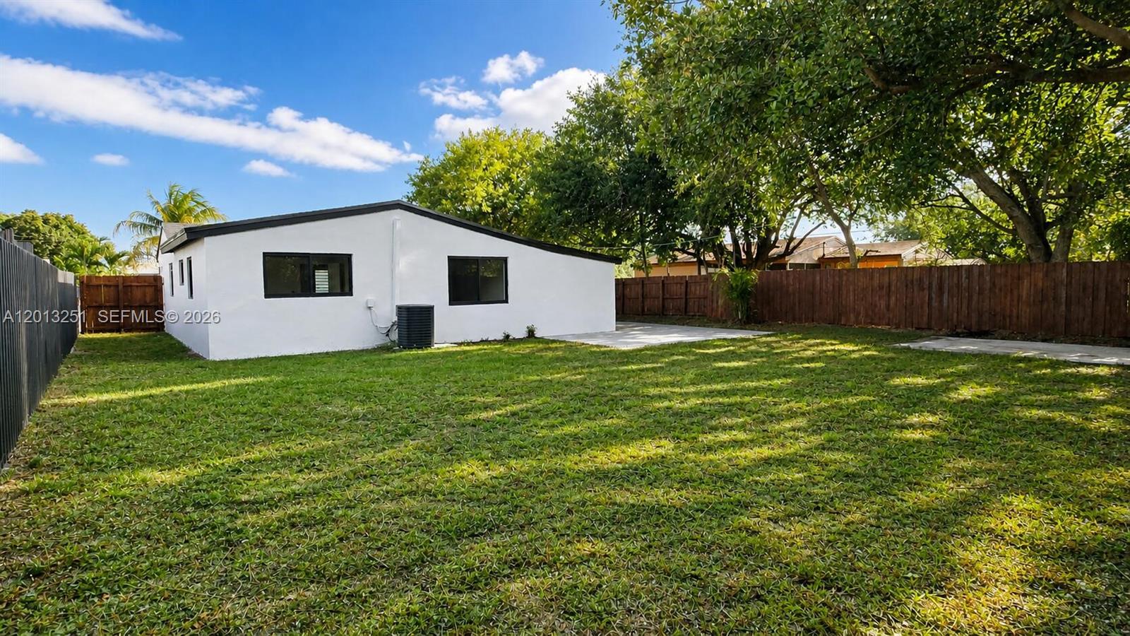 HERITAGE HOMES - Residential