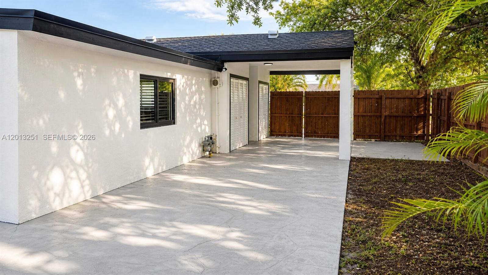 HERITAGE HOMES - Residential