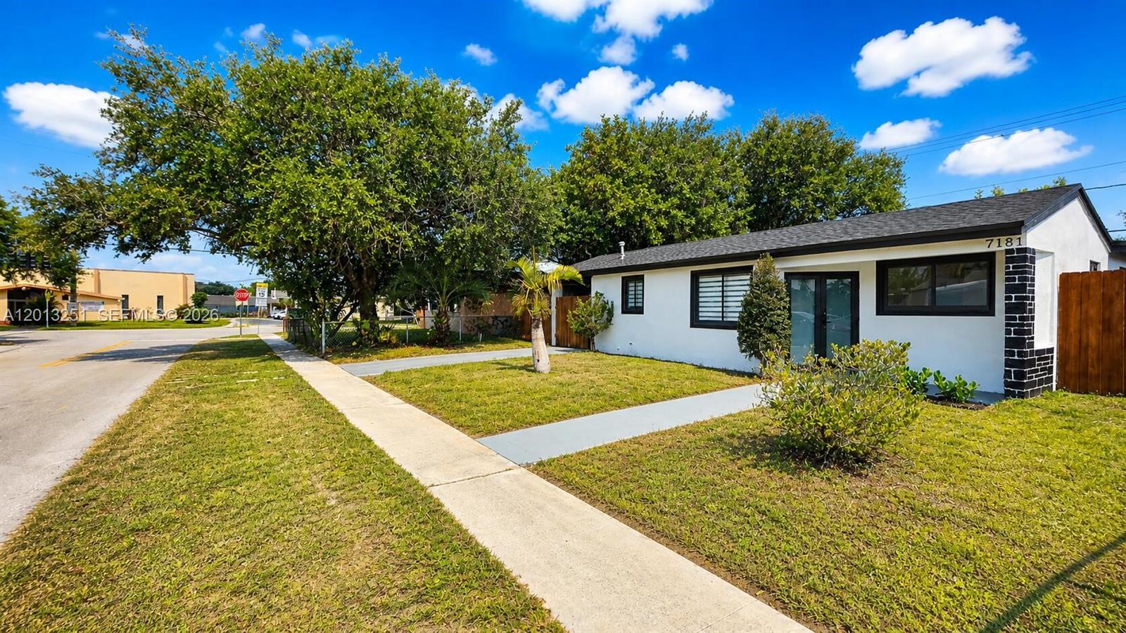 HERITAGE HOMES - Residential