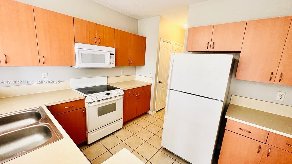 THE BELMONT II AT ST LUCI - Residential Lease